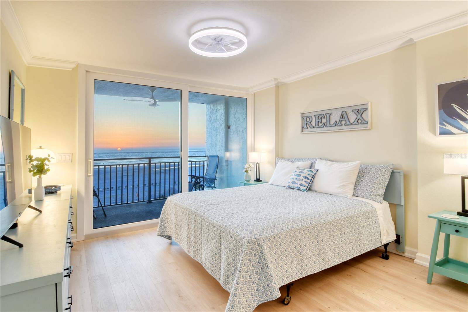 20 WHISPERING SANDS DR #406