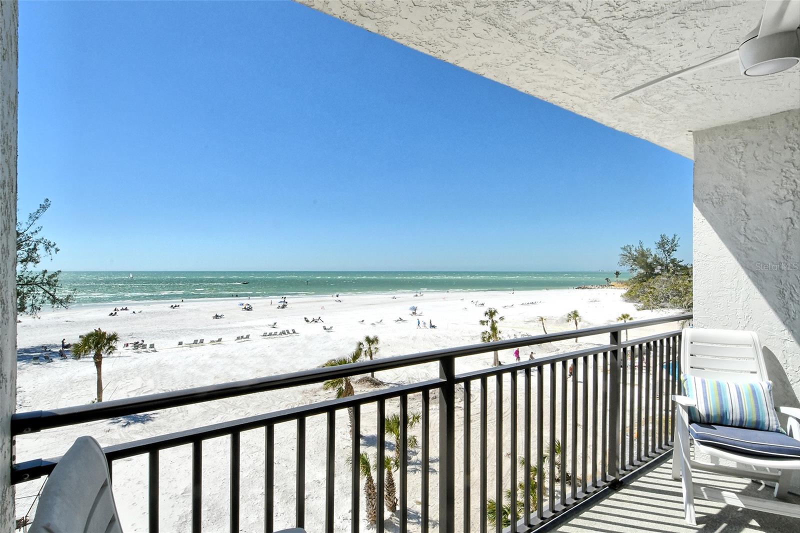 20 WHISPERING SANDS DR #406