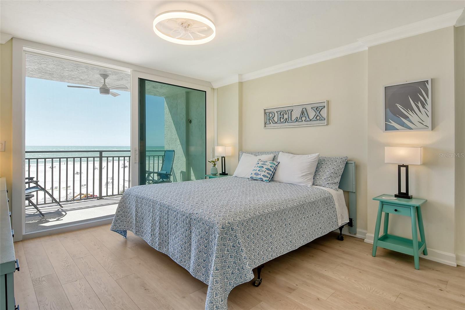 20 WHISPERING SANDS DR #406