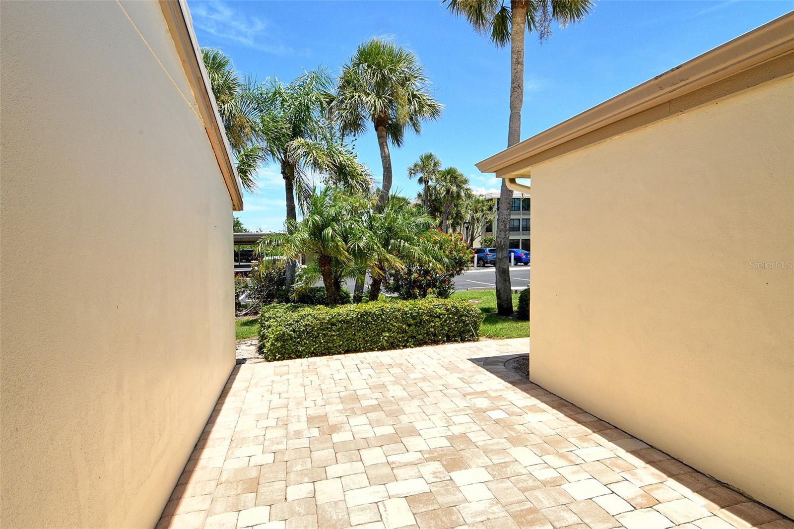 104 WHISPERING SANDS DR #V27