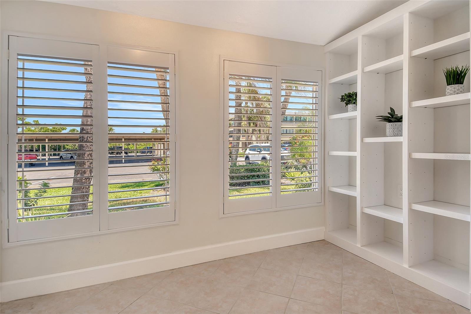 104 WHISPERING SANDS DR #V27