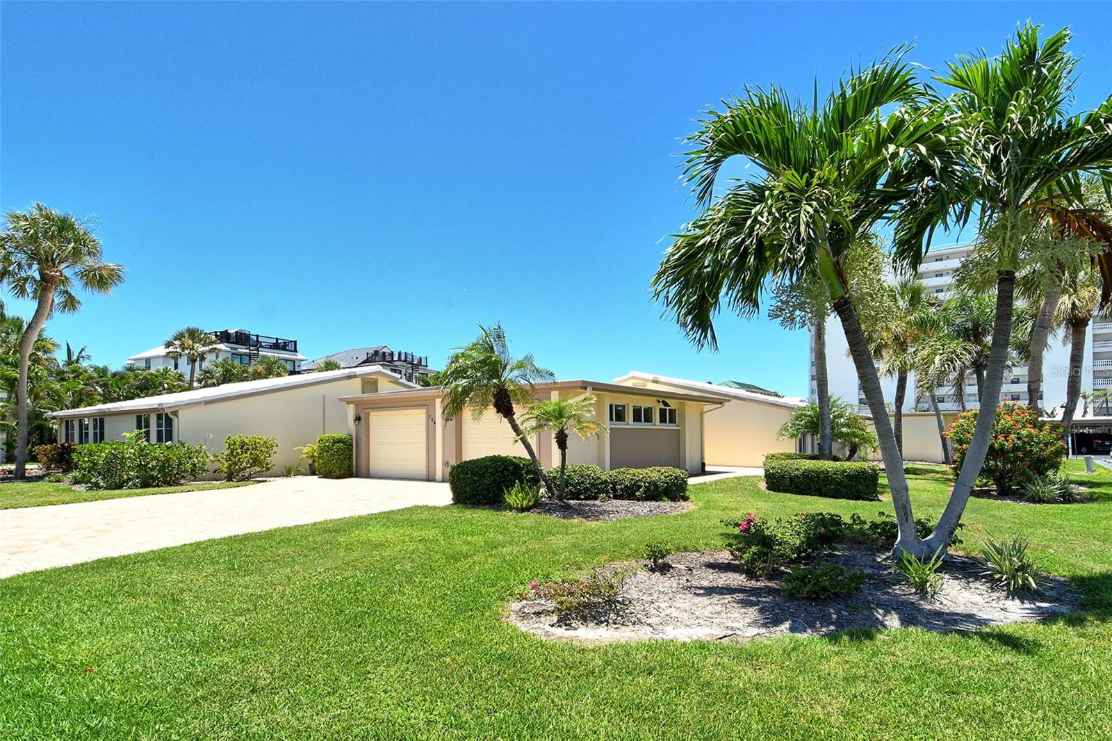 104 WHISPERING SANDS DR #V27