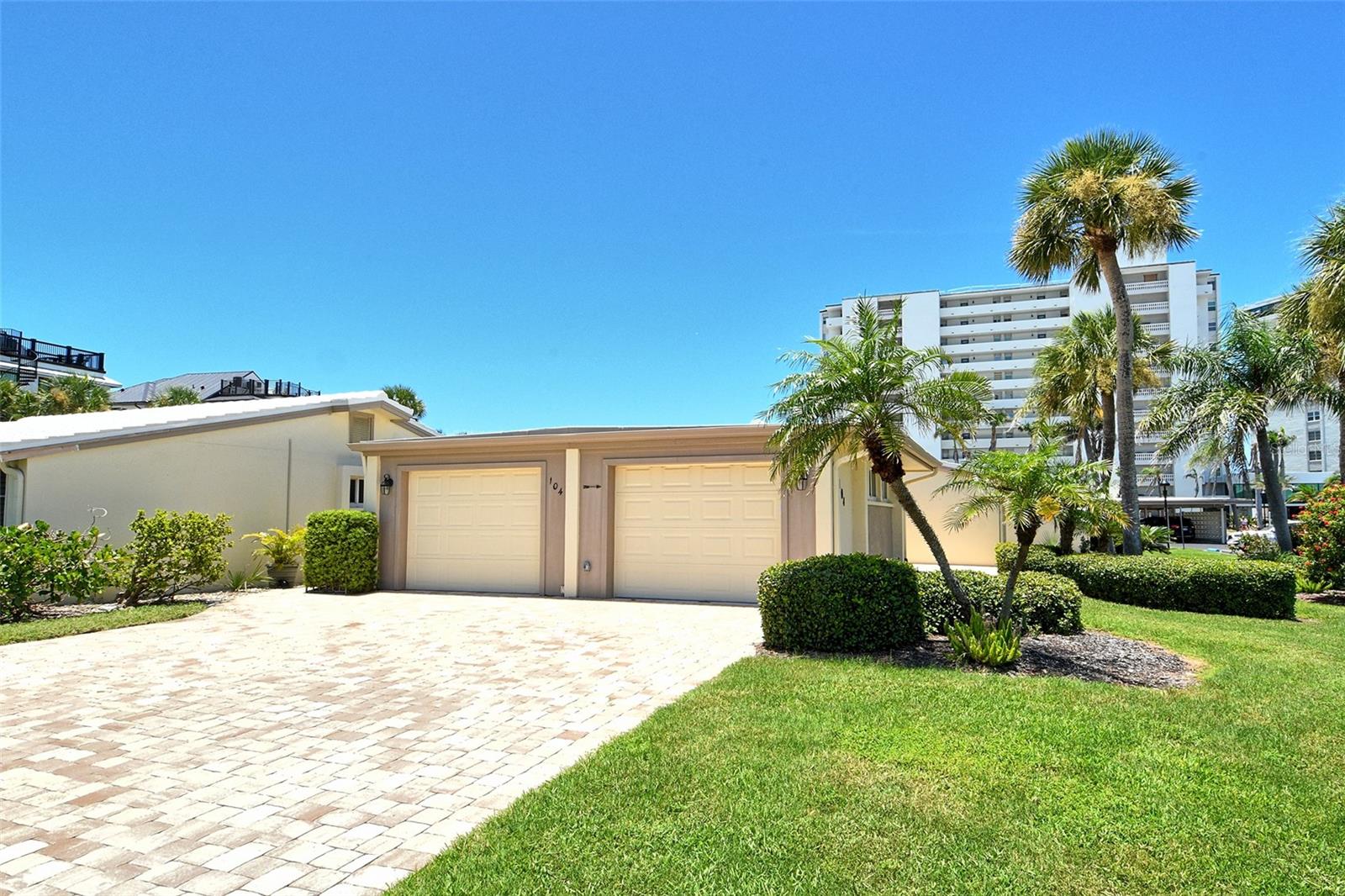 104 WHISPERING SANDS DR #V27