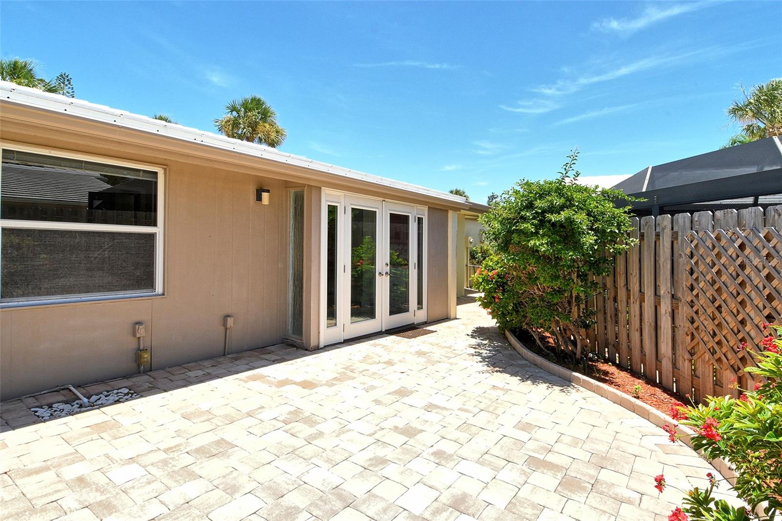 104 WHISPERING SANDS DR #V27