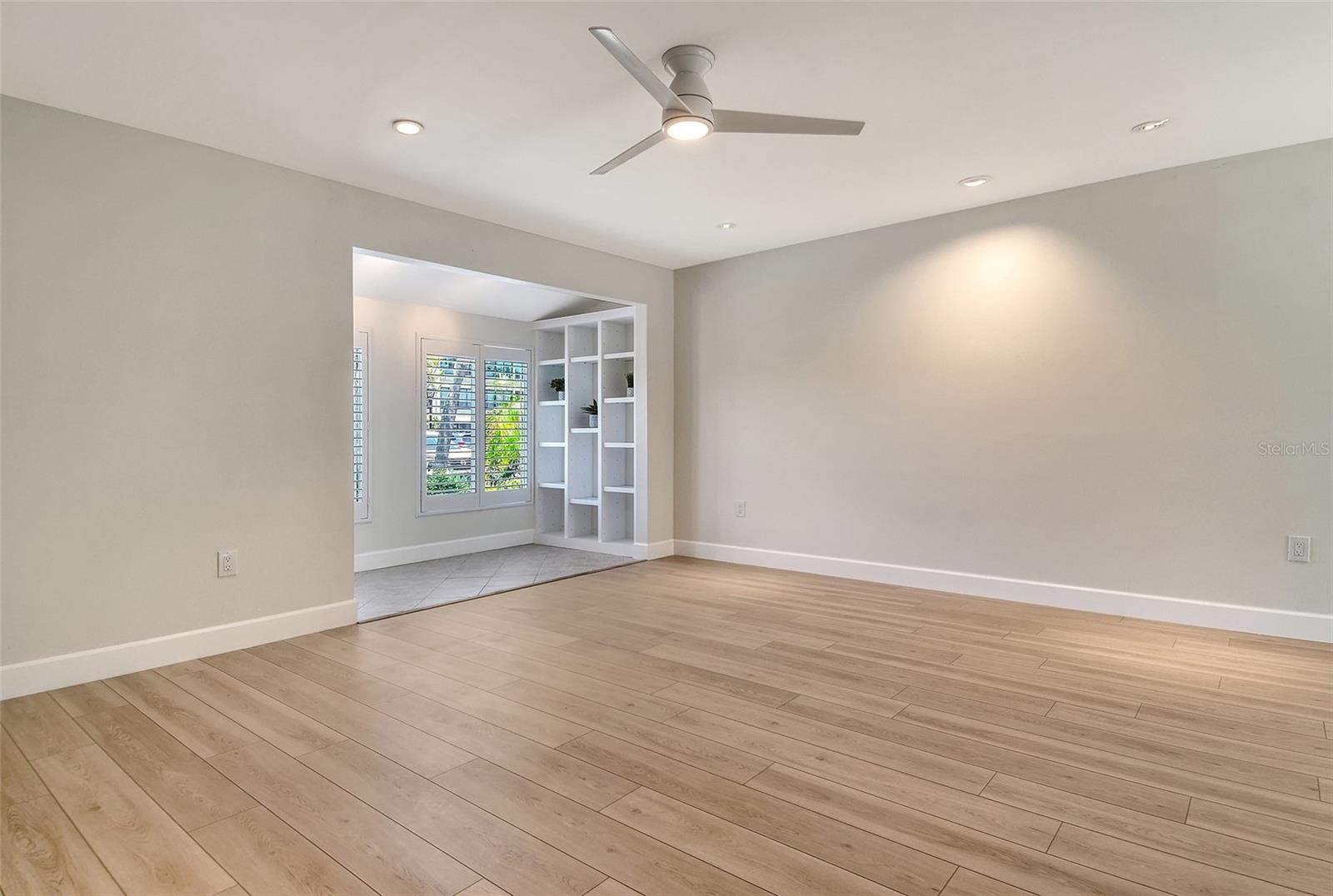 104 WHISPERING SANDS DR #V27