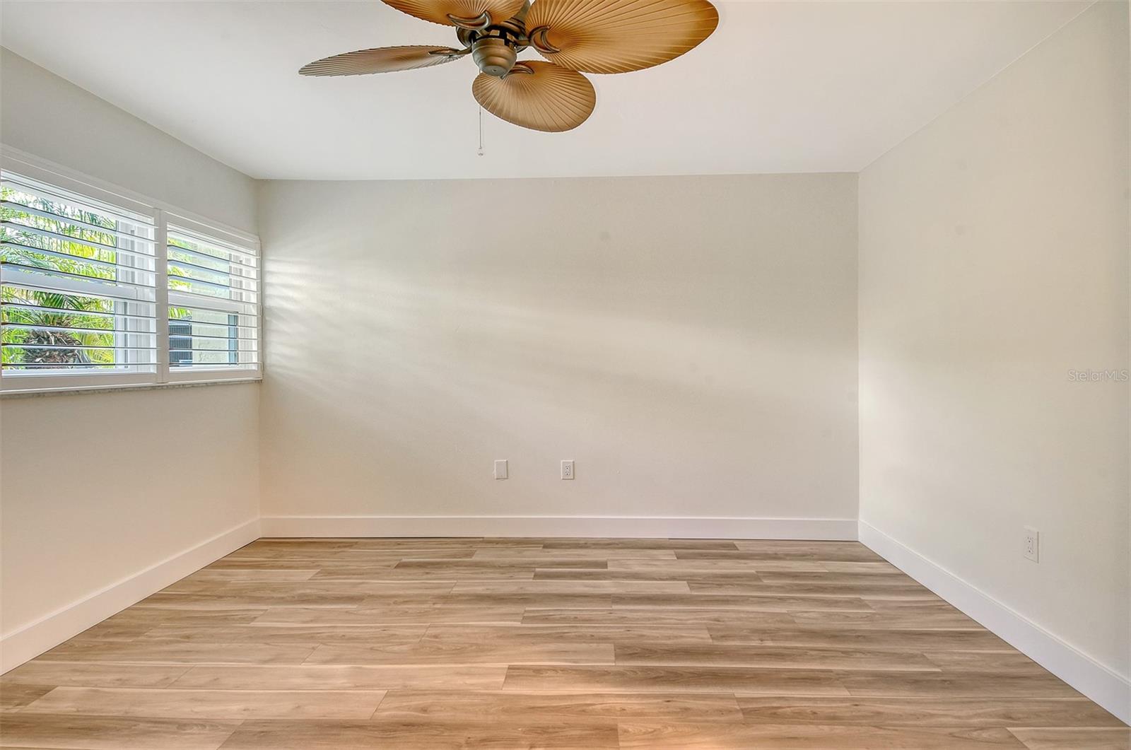 119 WHISPERING SANDS CIR #V36