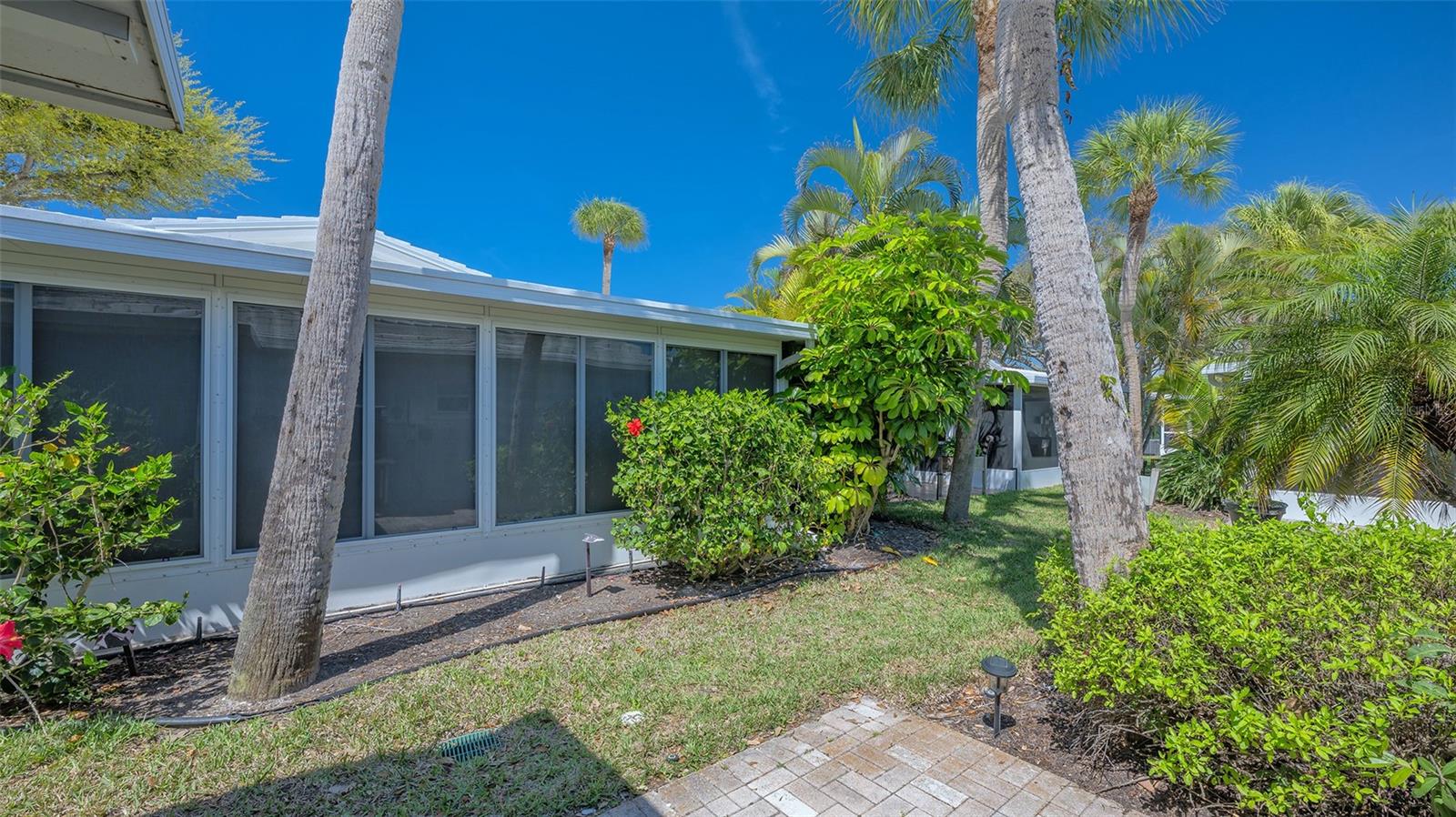 119 WHISPERING SANDS CIR #V36