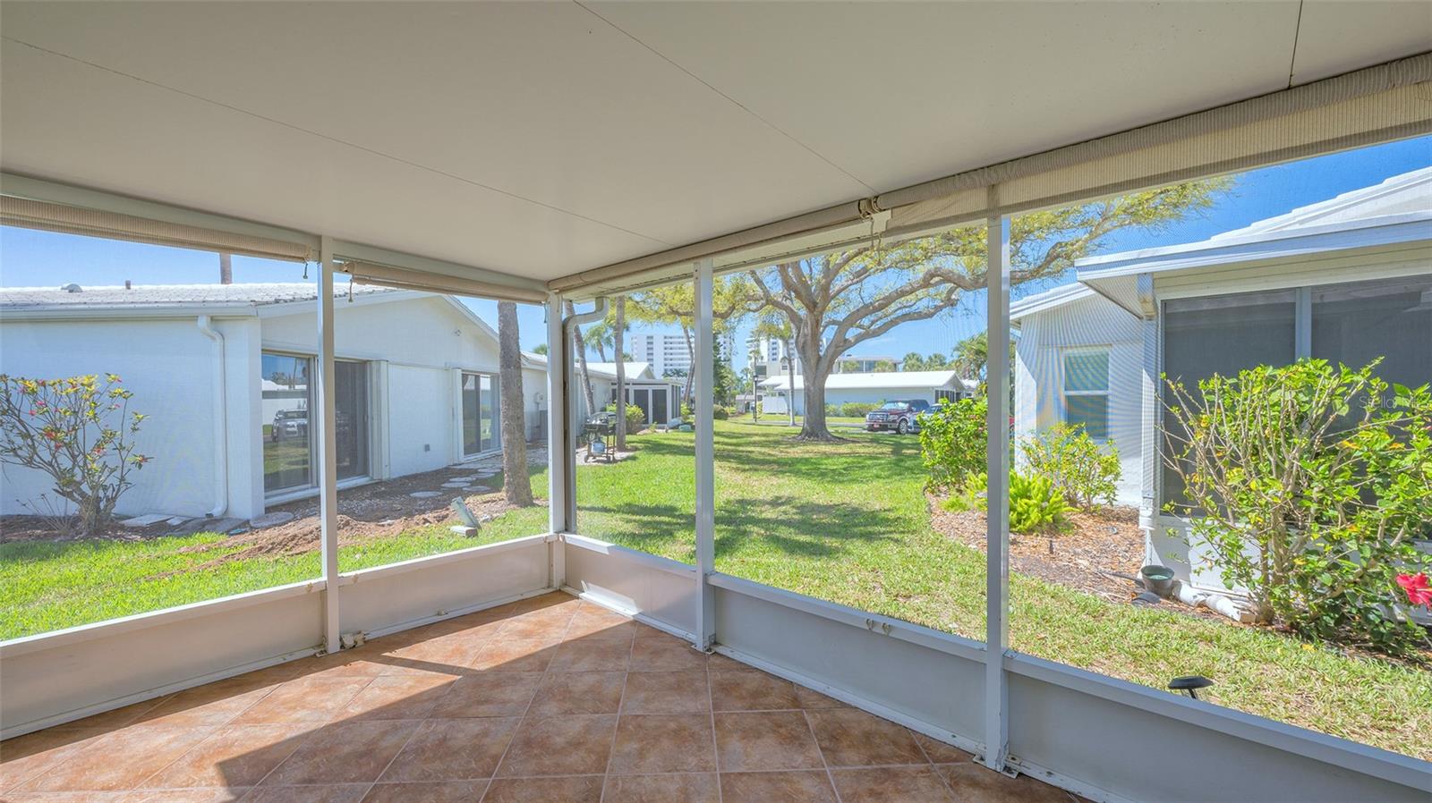 119 WHISPERING SANDS CIR #V36