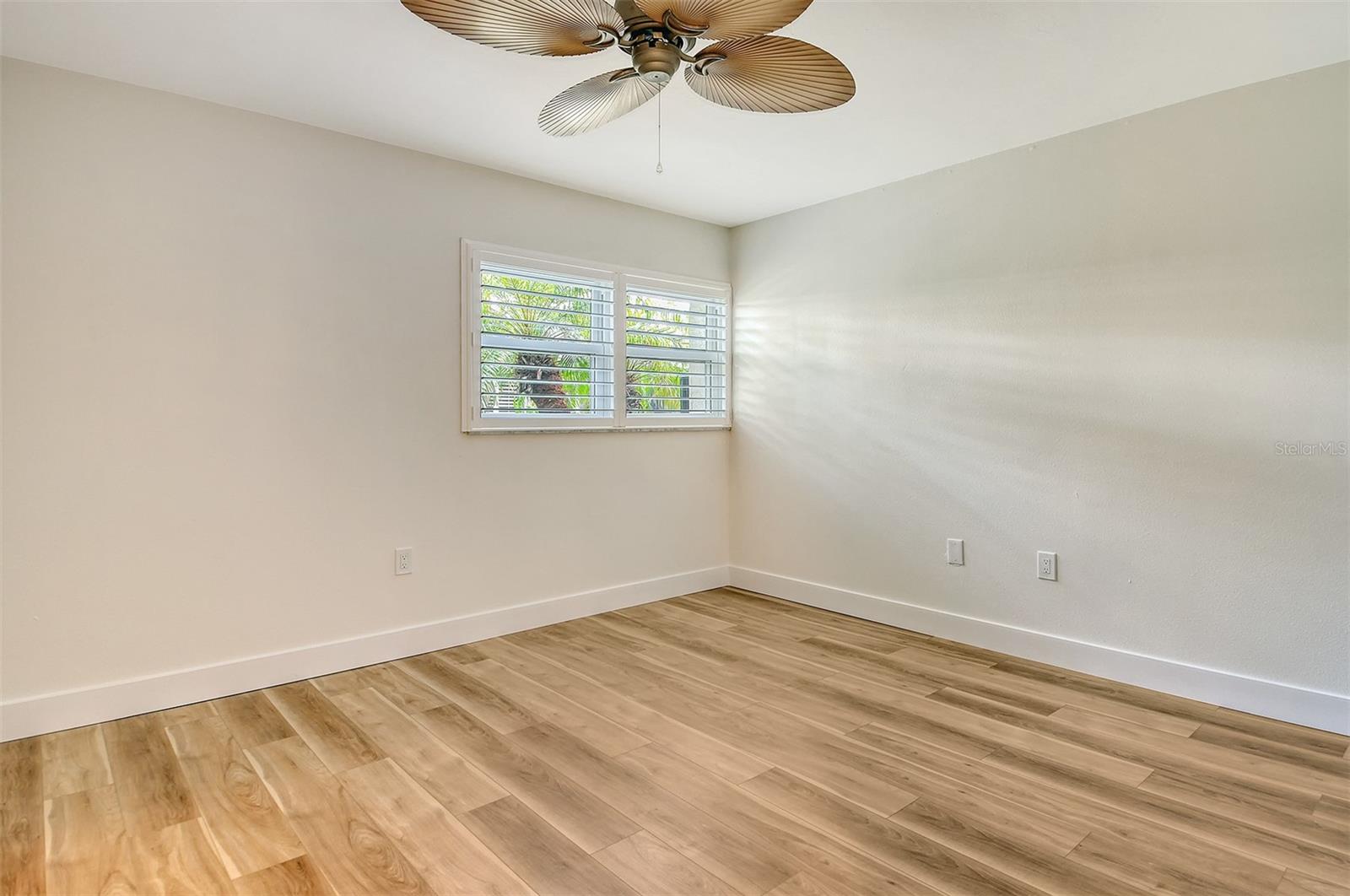 119 WHISPERING SANDS CIR #V36