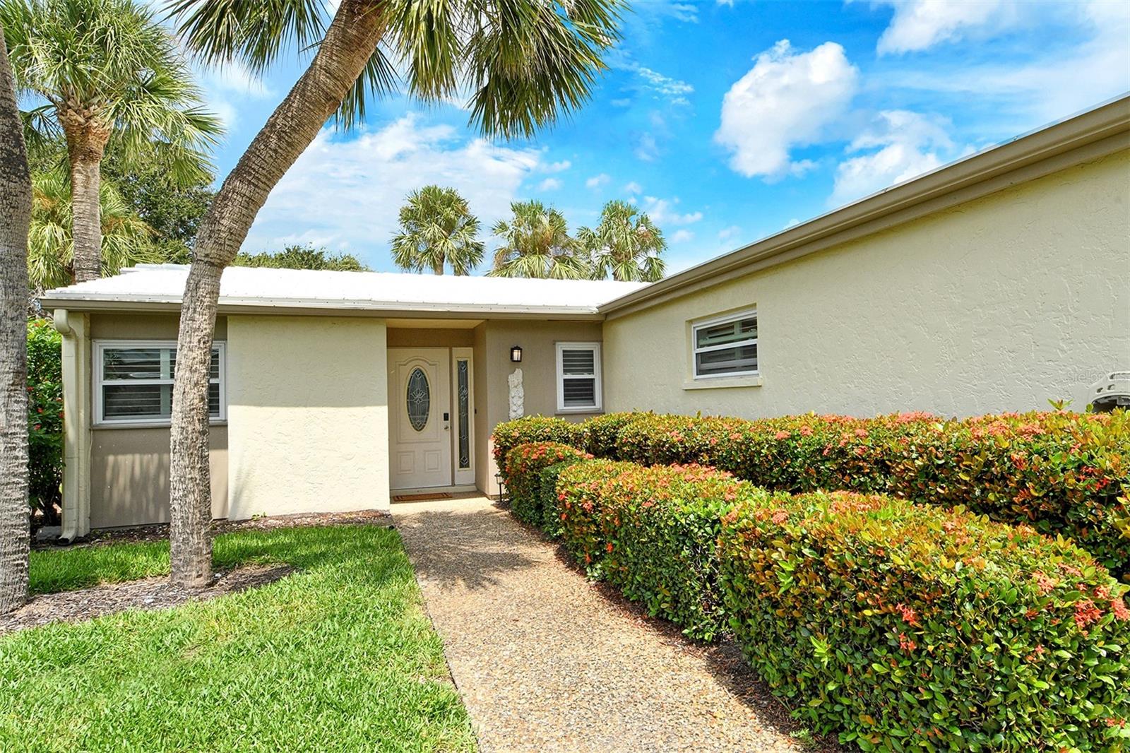 119 WHISPERING SANDS CIR #V36