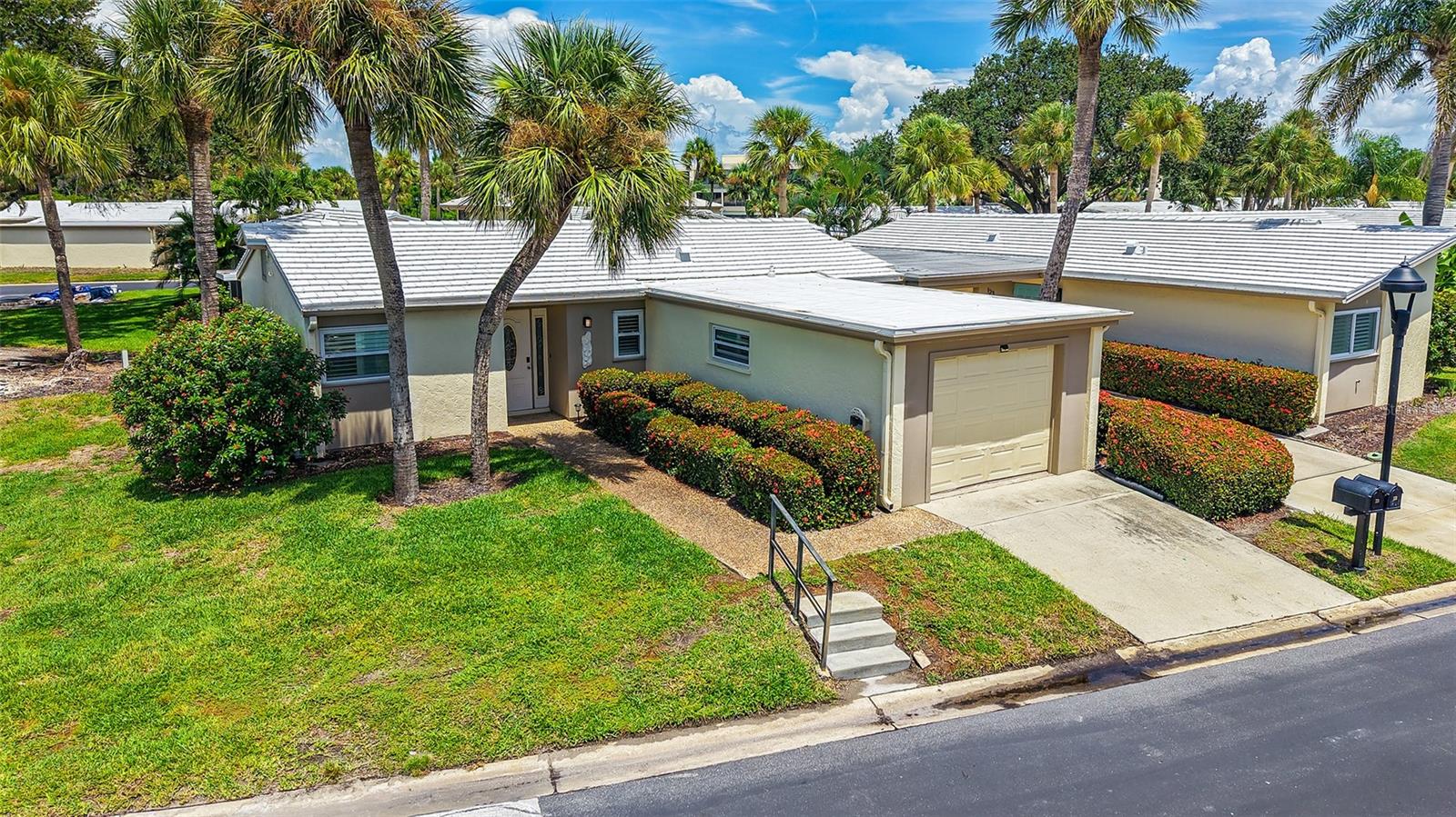 119 WHISPERING SANDS CIR #V36