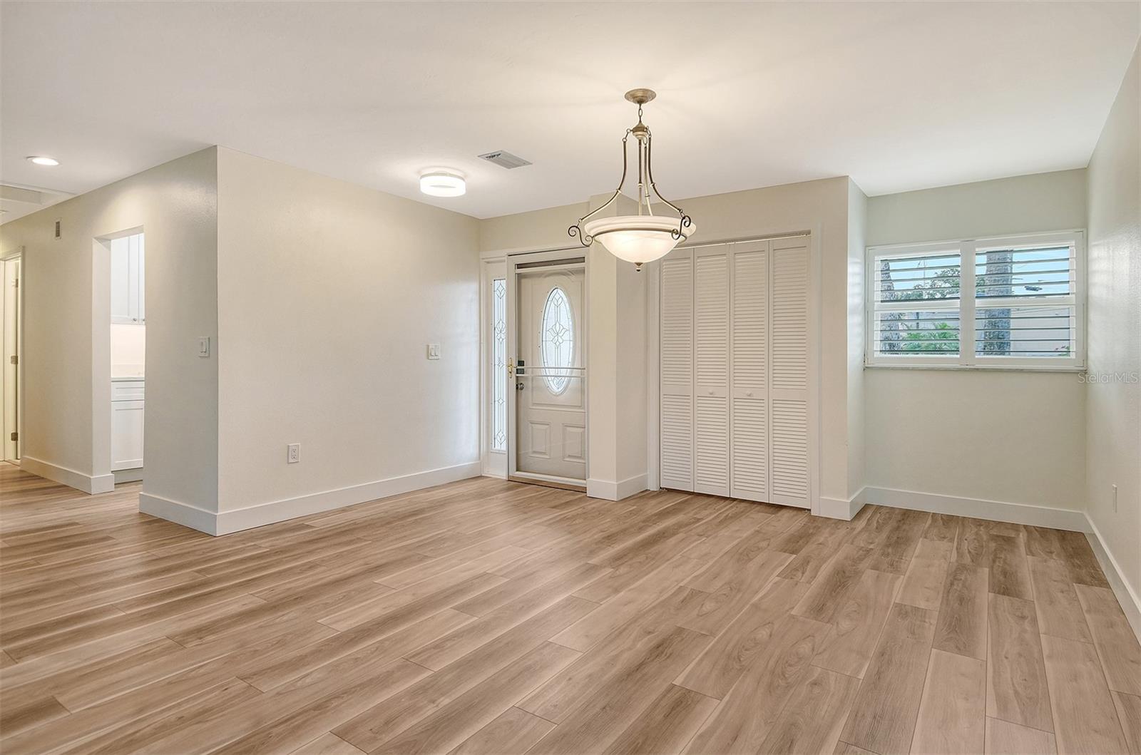 119 WHISPERING SANDS CIR #V36