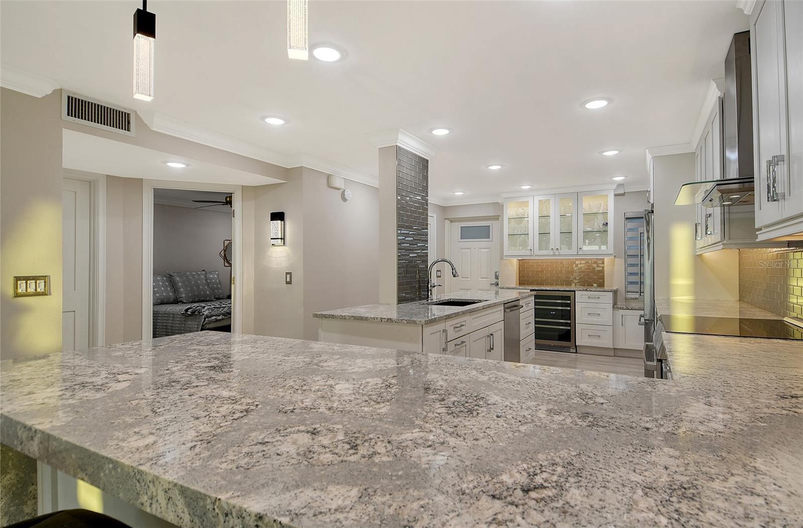 19 WHISPERING SANDS DR #1105