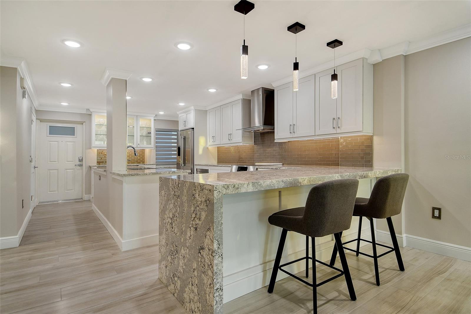 19 WHISPERING SANDS DR #1105