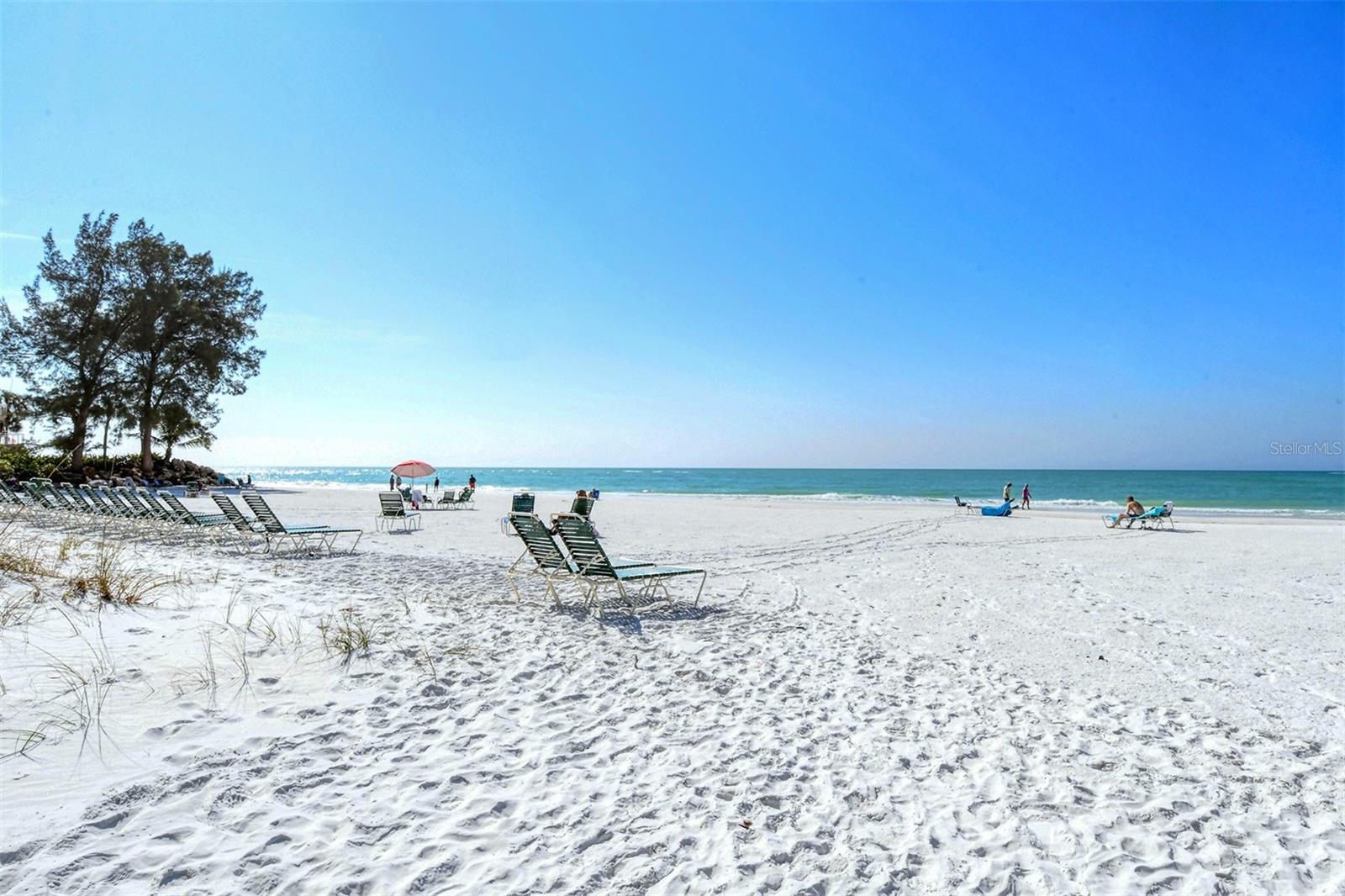 199 WHISPERING SANDS DR #201