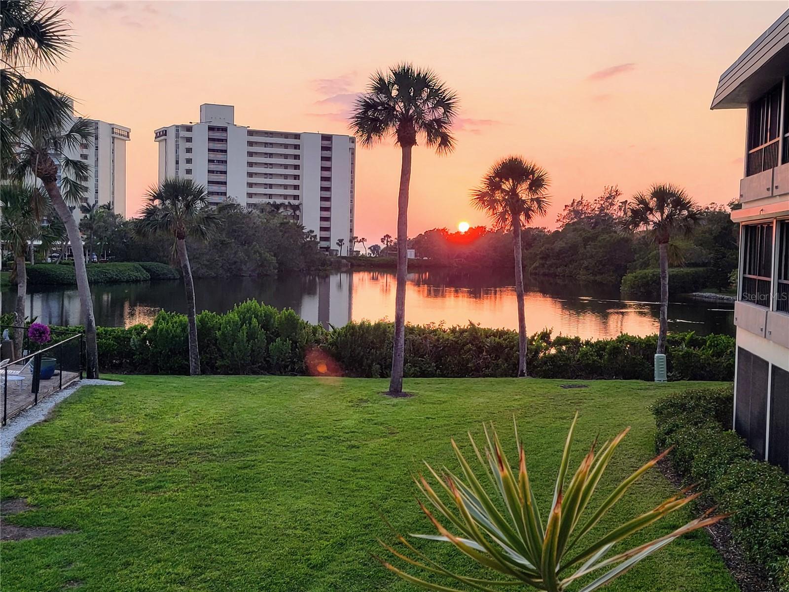 199 WHISPERING SANDS DR #201