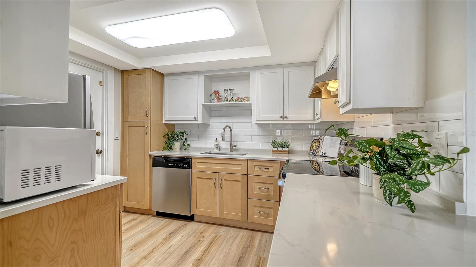 101 WHISPERING SANDS DR #107