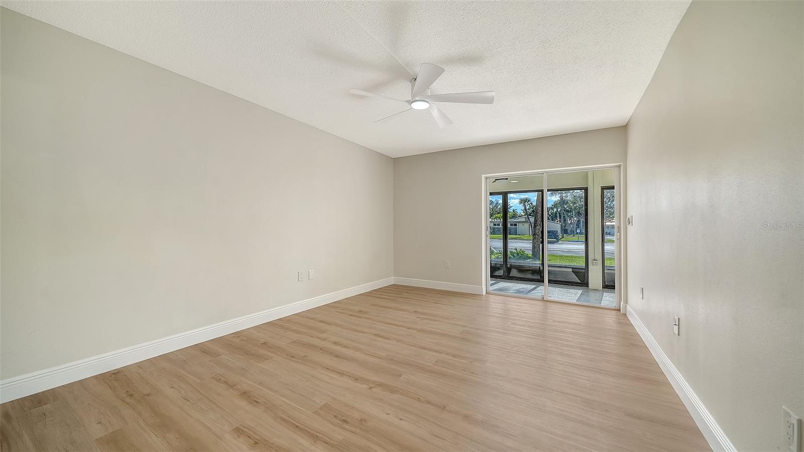 101 WHISPERING SANDS DR #107