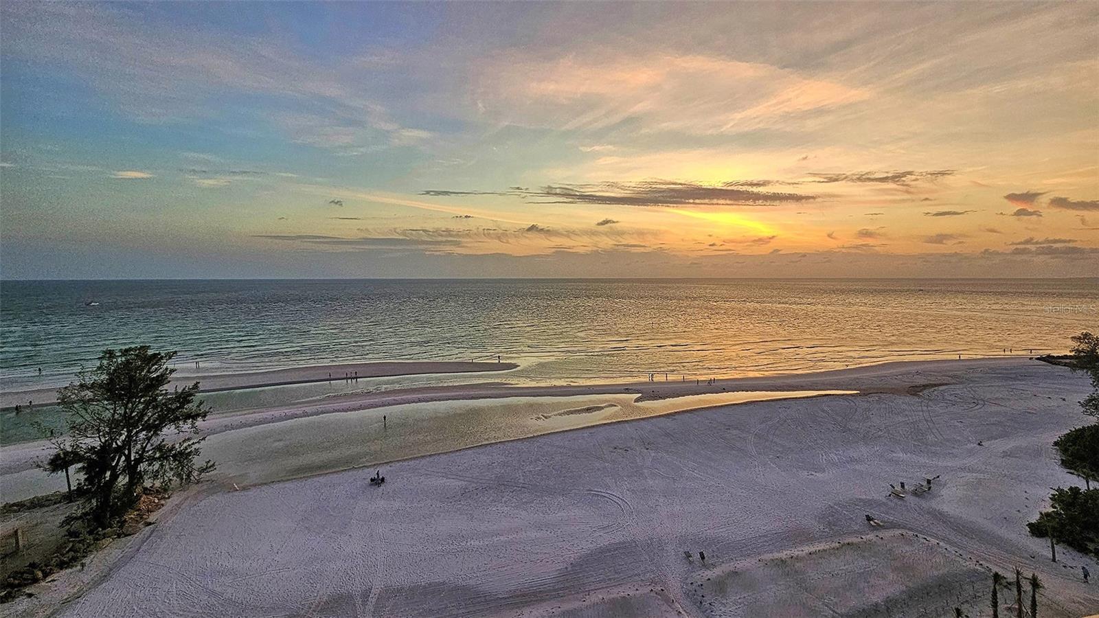 20 WHISPERING SANDS DR #1201