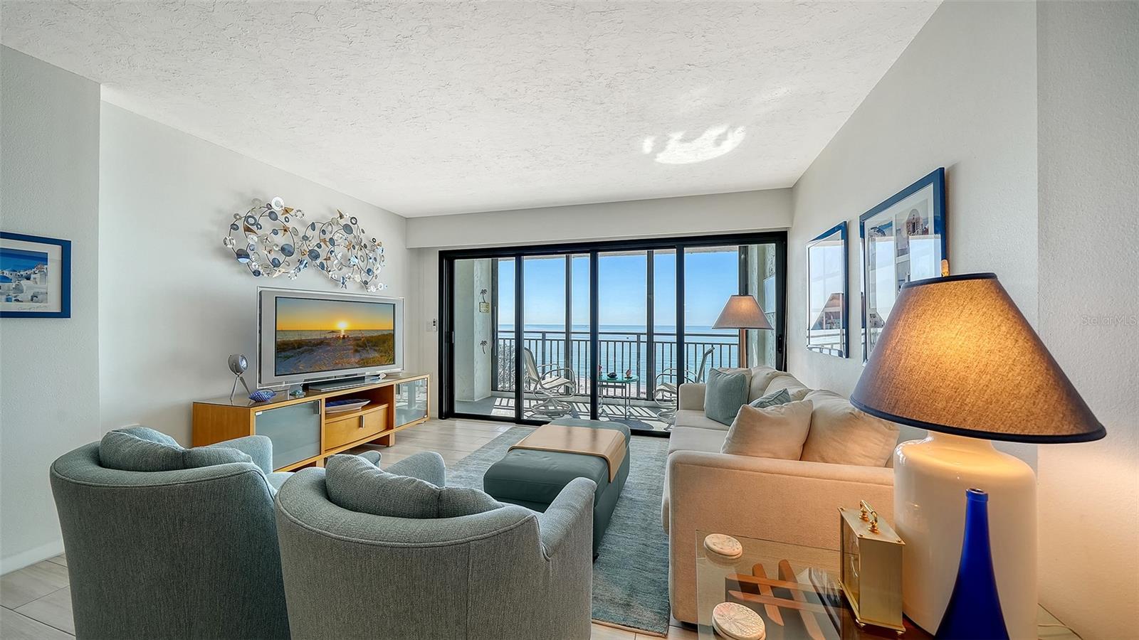 19 WHISPERING SANDS DR #1104