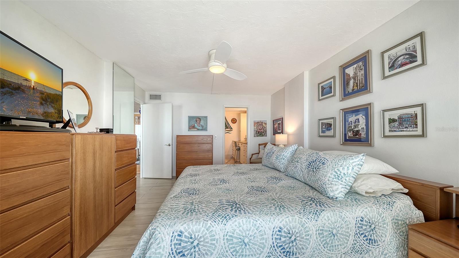 19 WHISPERING SANDS DR #1104