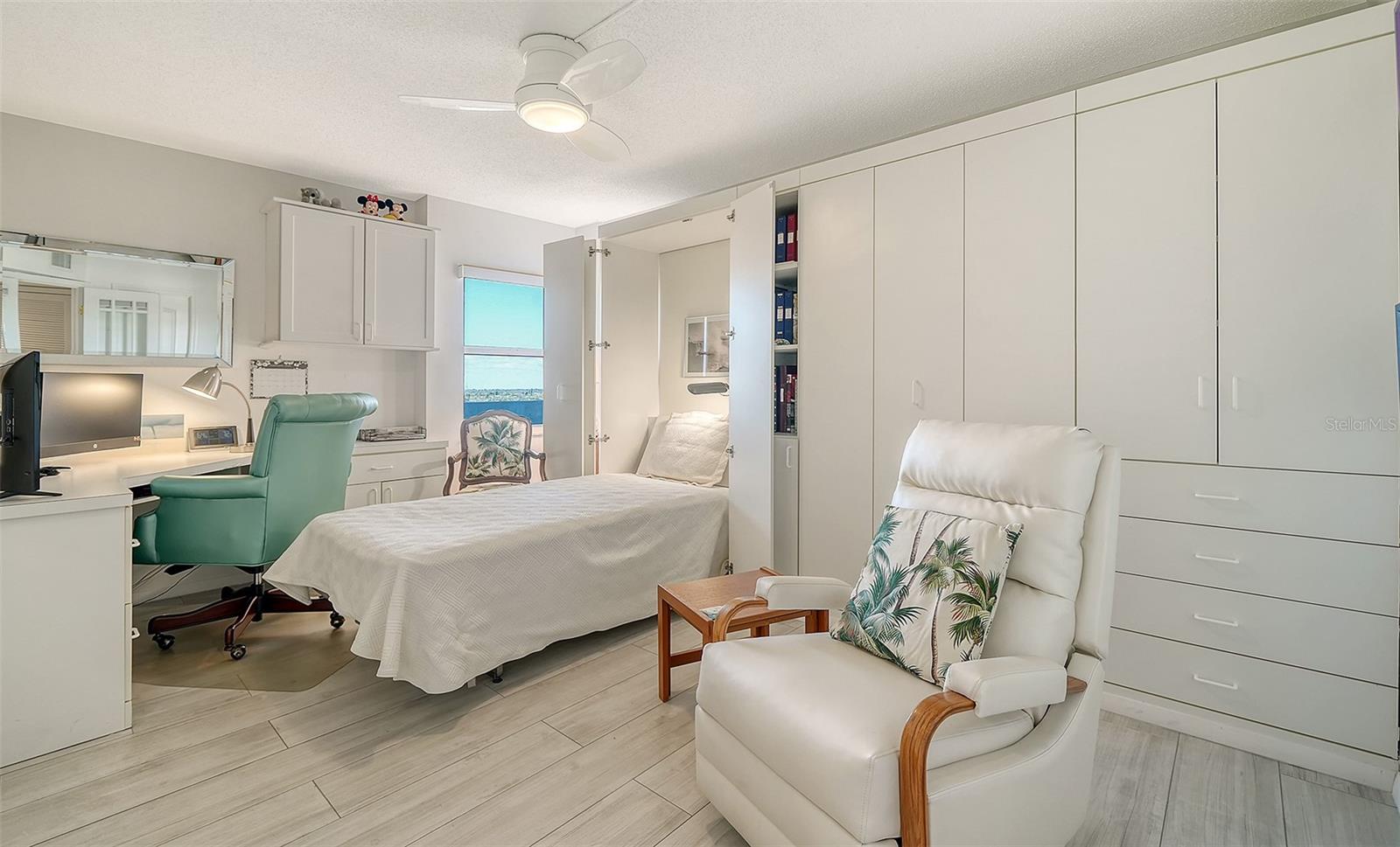 19 WHISPERING SANDS DR #1104