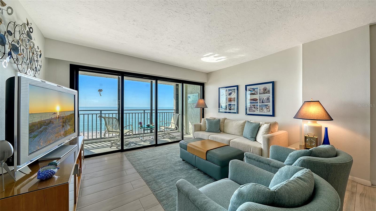 19 WHISPERING SANDS DR #1104