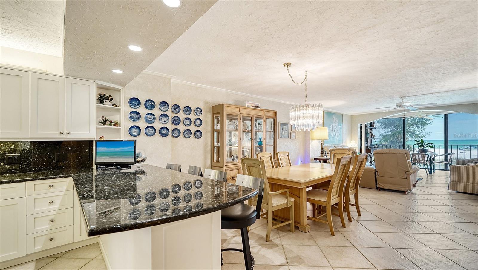 19 WHISPERING SANDS DR #201