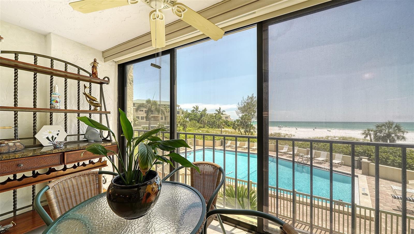 19 WHISPERING SANDS DR #201