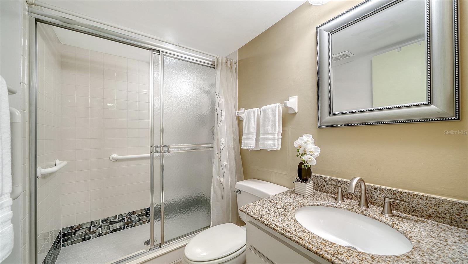 19 WHISPERING SANDS DR ##204