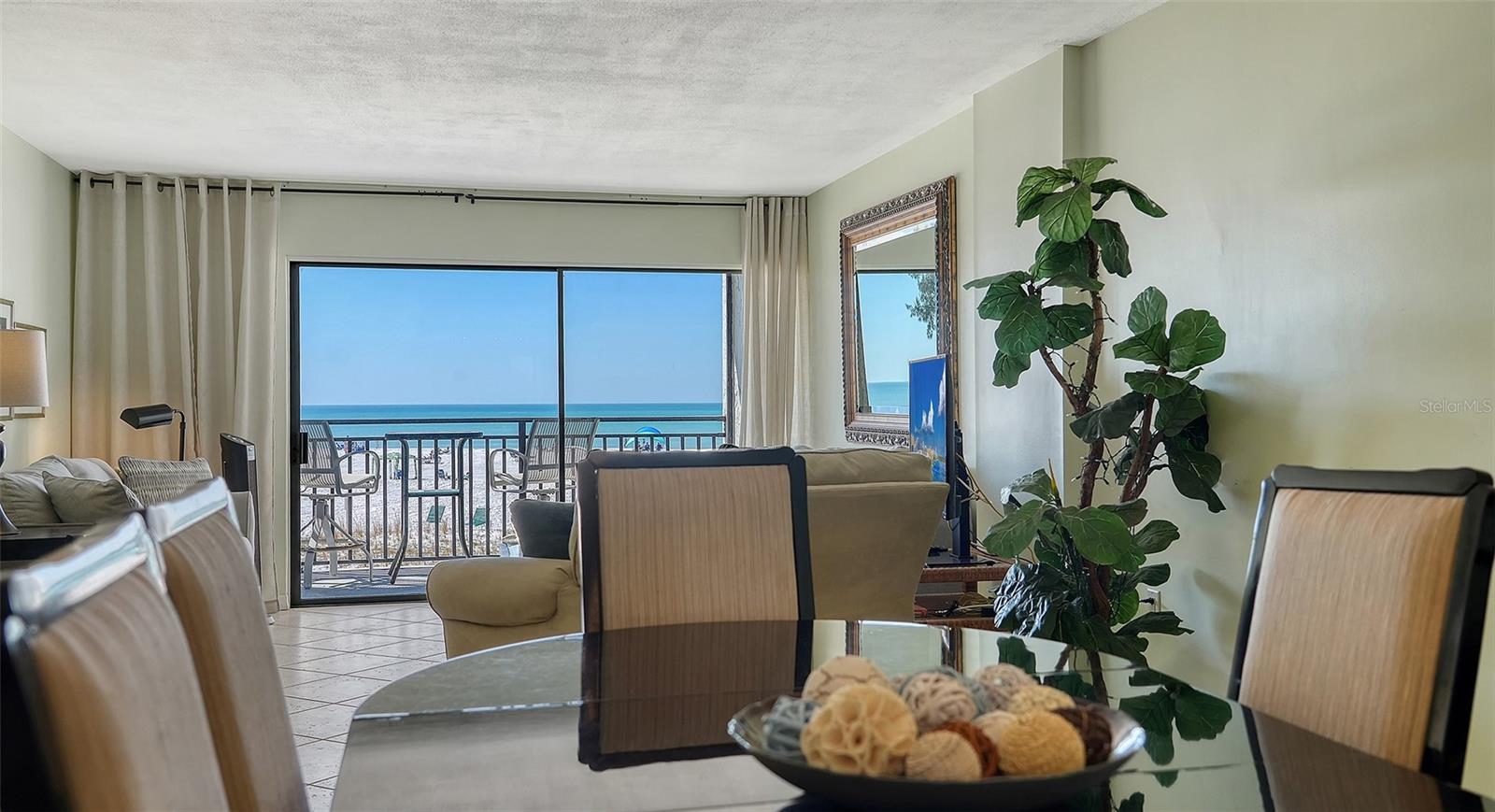 19 WHISPERING SANDS DR ##204