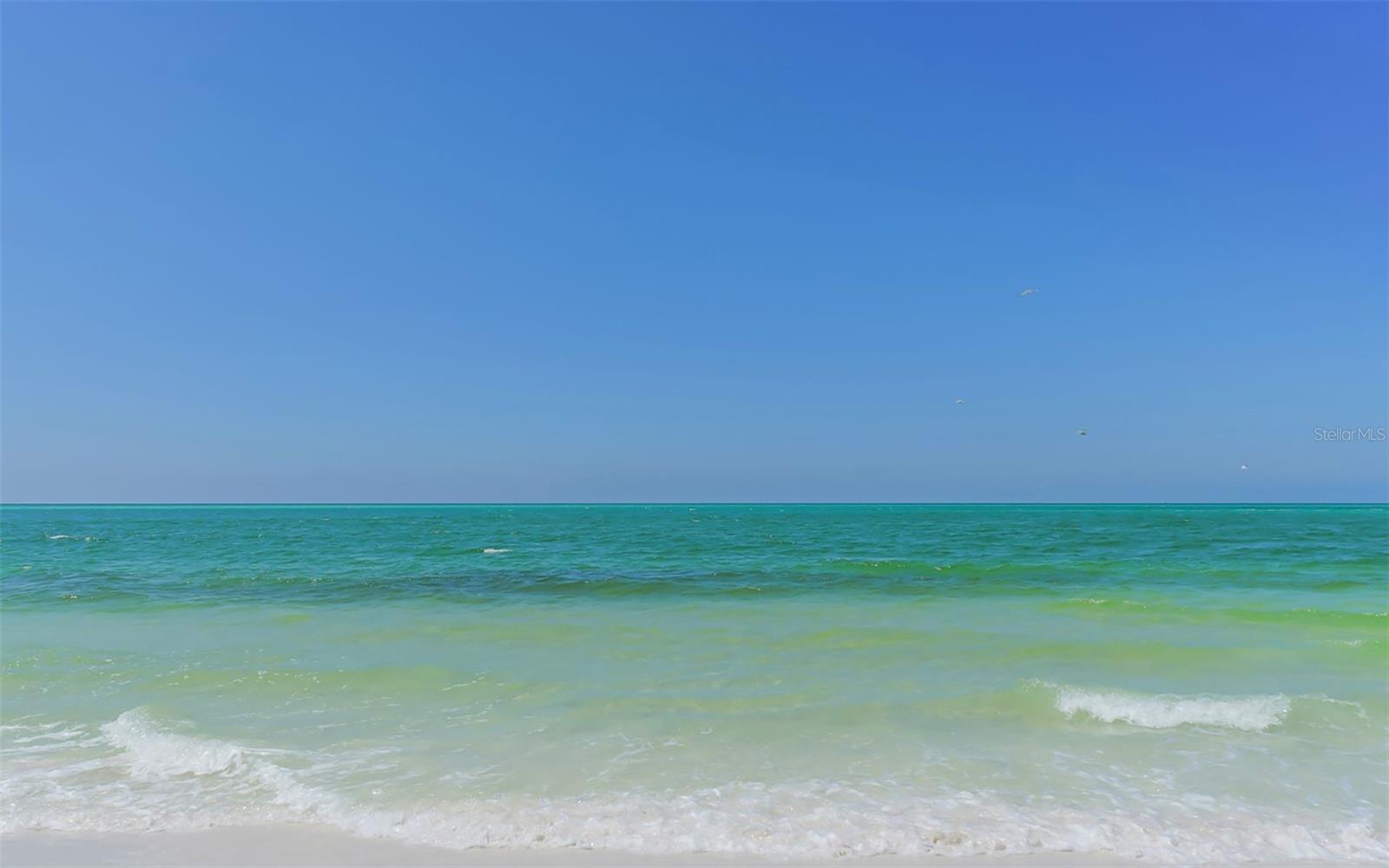 19 WHISPERING SANDS DR ##204