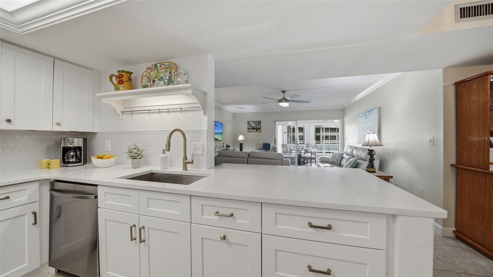 199 WHISPERING SANDS DR #204