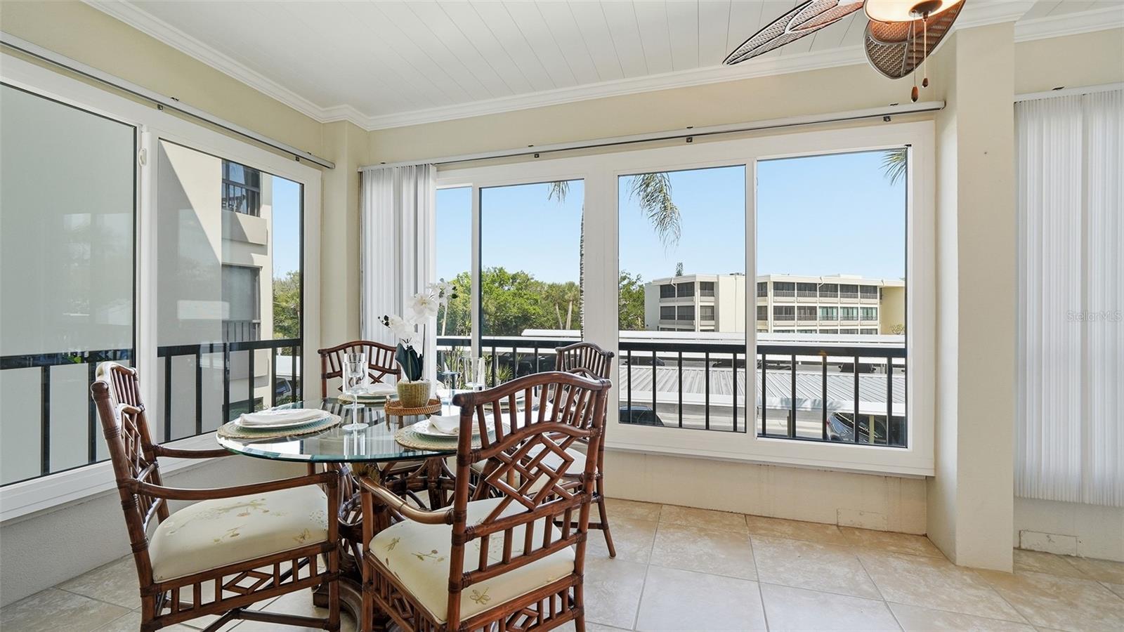 199 WHISPERING SANDS DR #204