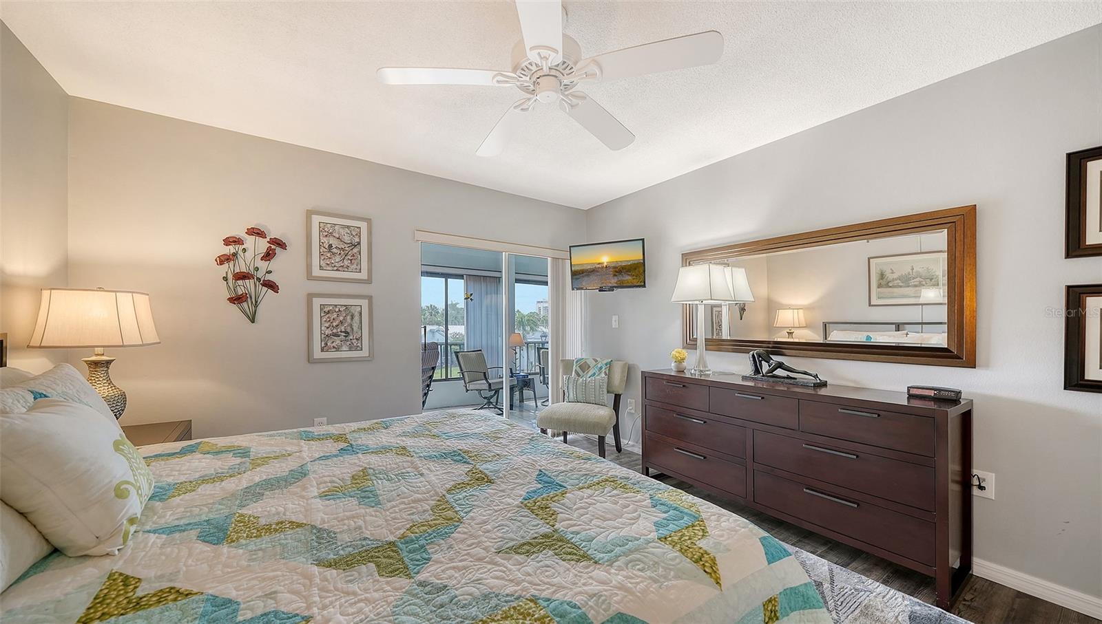 225 HOURGLASS WAY #202