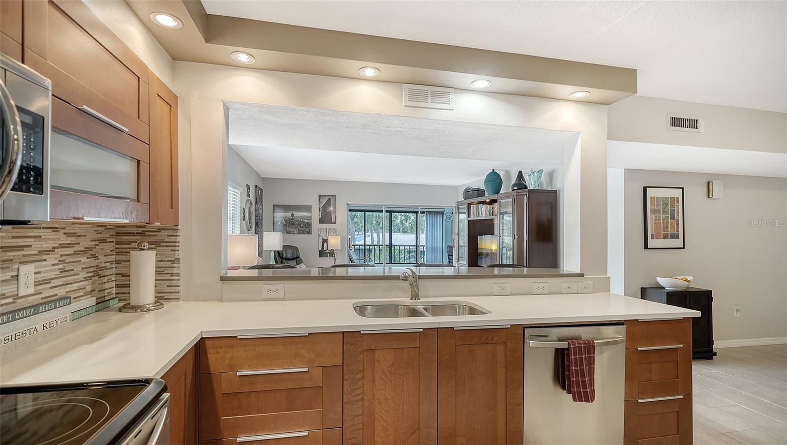 225 HOURGLASS WAY #202