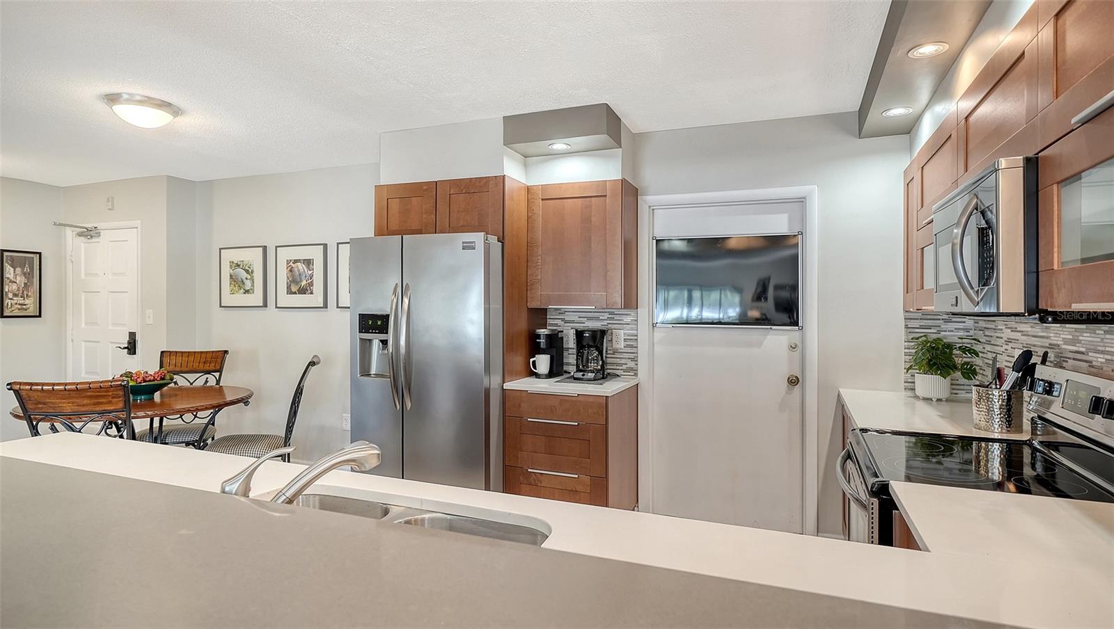 225 HOURGLASS WAY #202