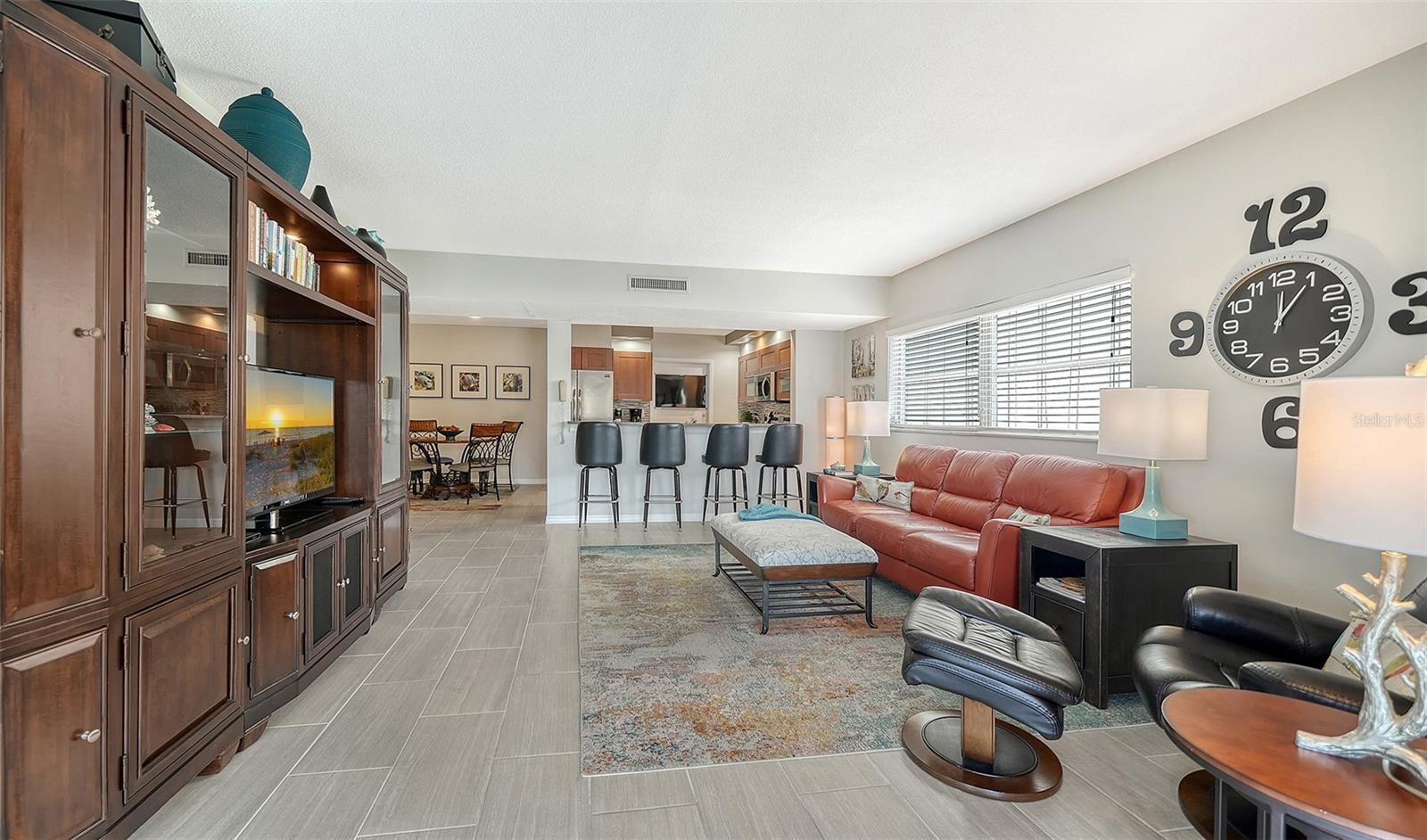 225 HOURGLASS WAY #202