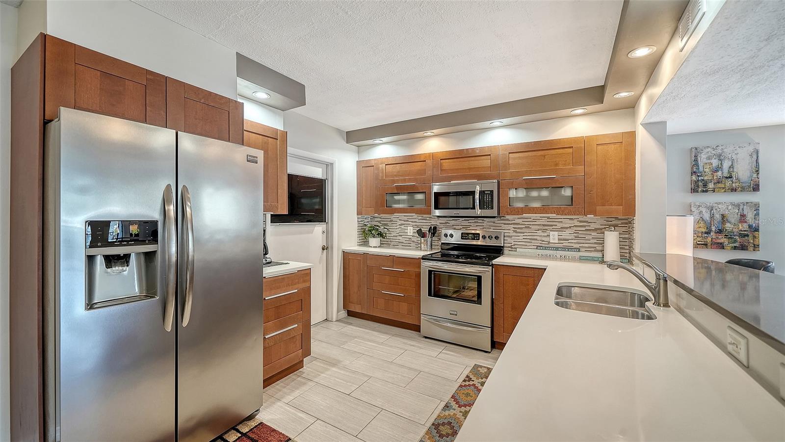 225 HOURGLASS WAY #202