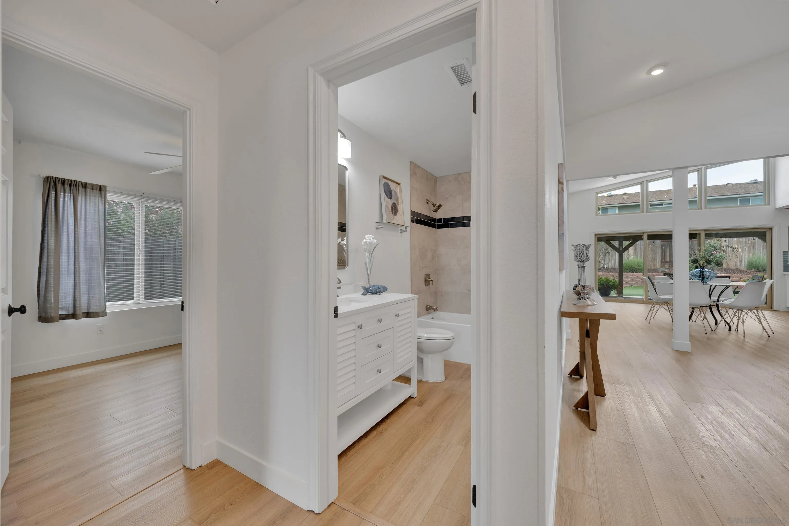 14318 Sandown Ct