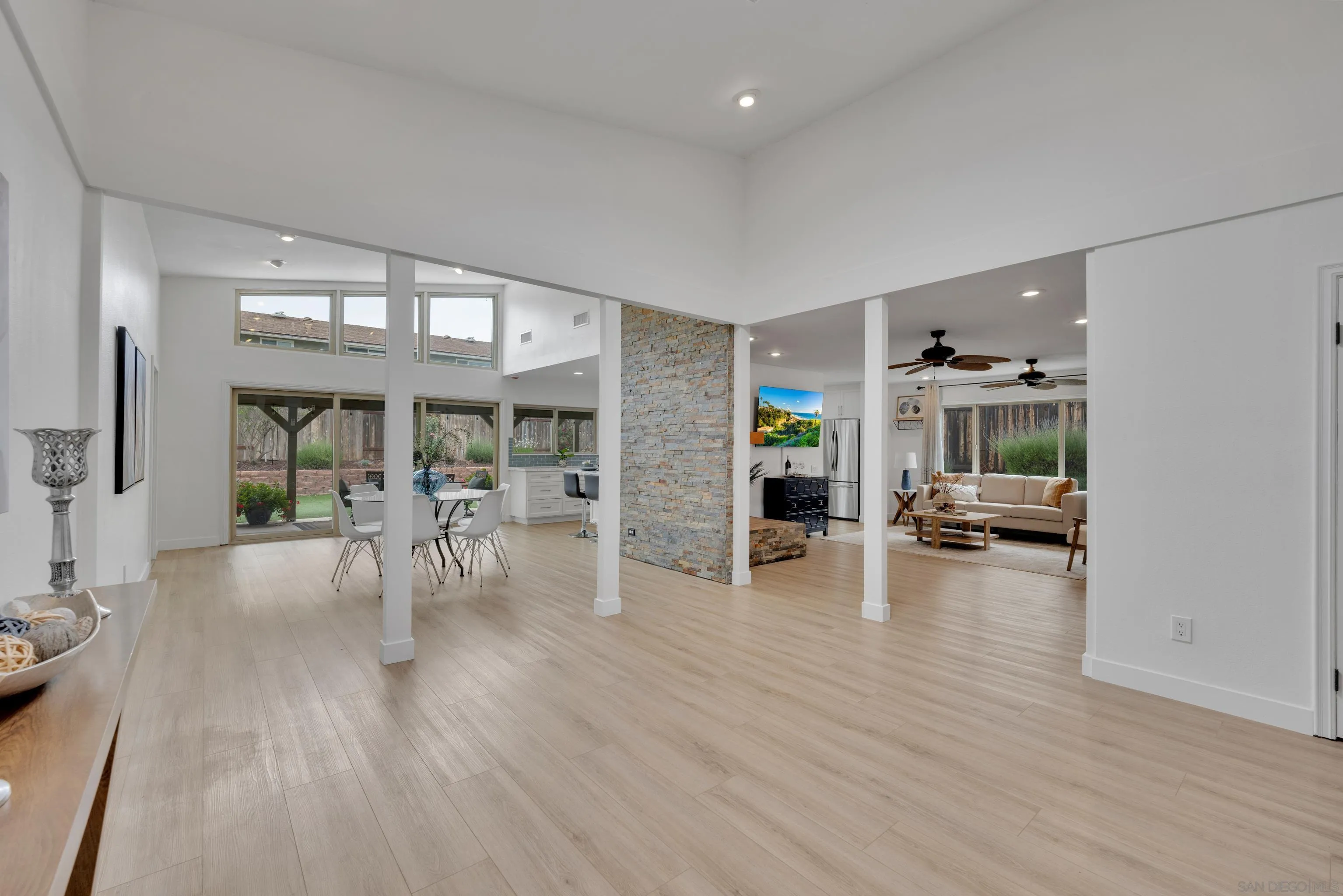 14318 Sandown Ct