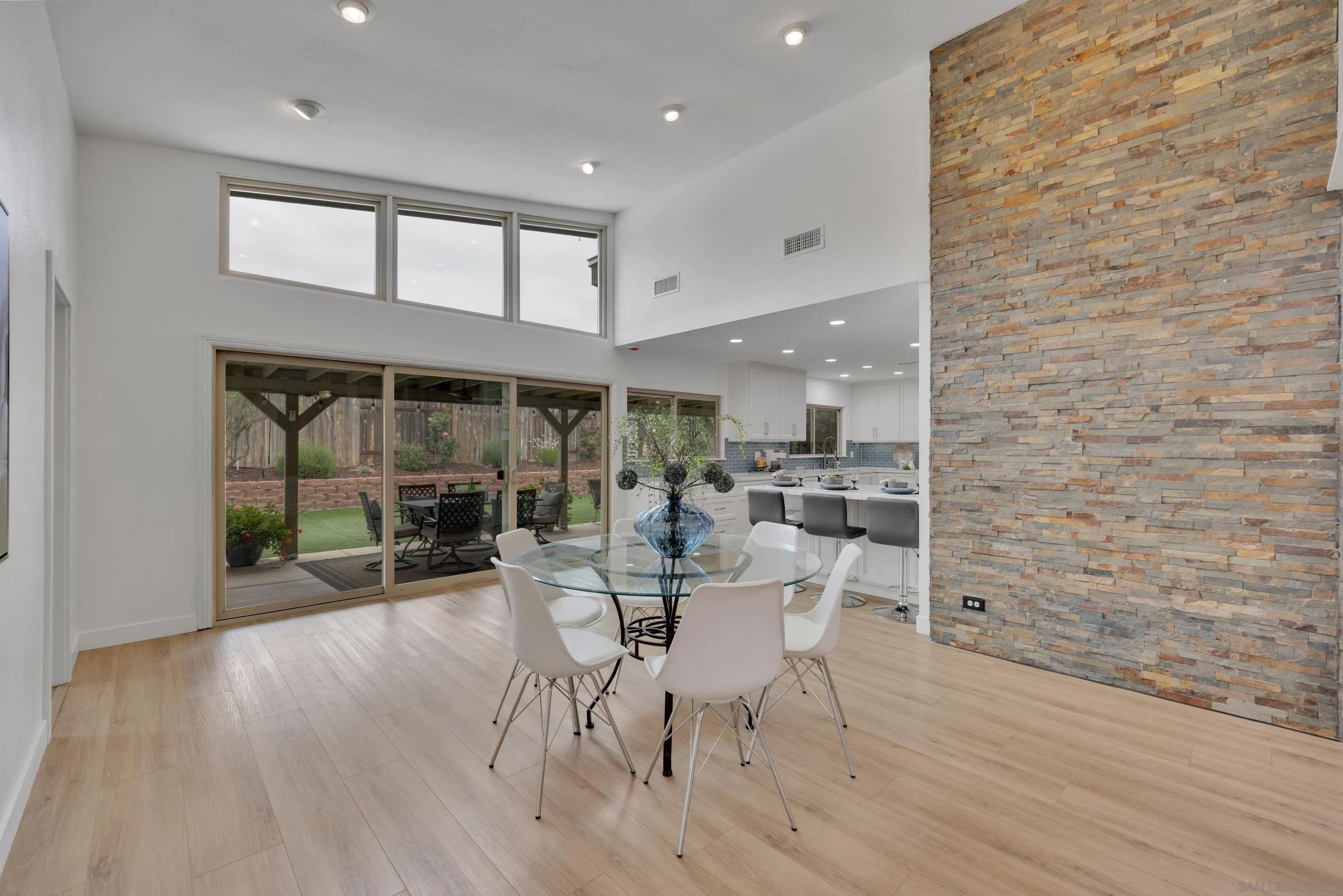 14318 Sandown Ct