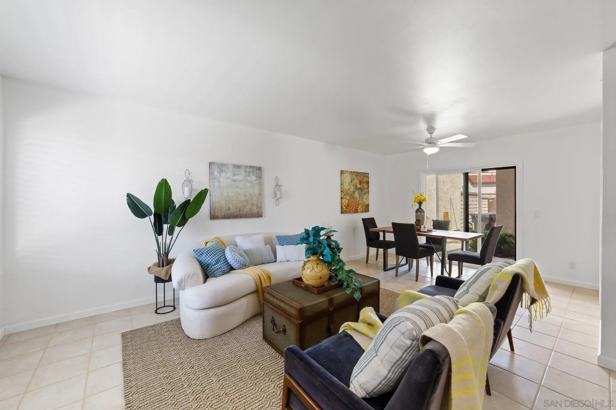 9819 Mariposa Dr