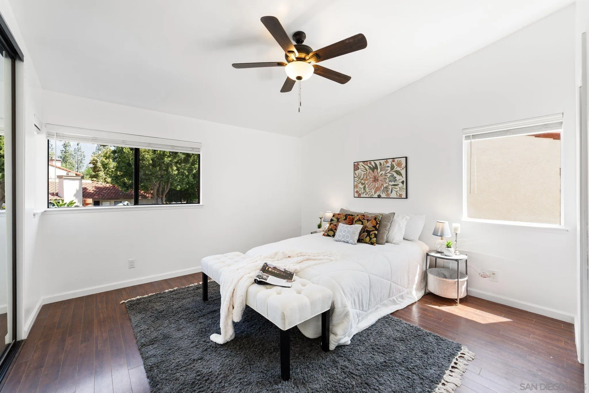 9819 Mariposa Dr