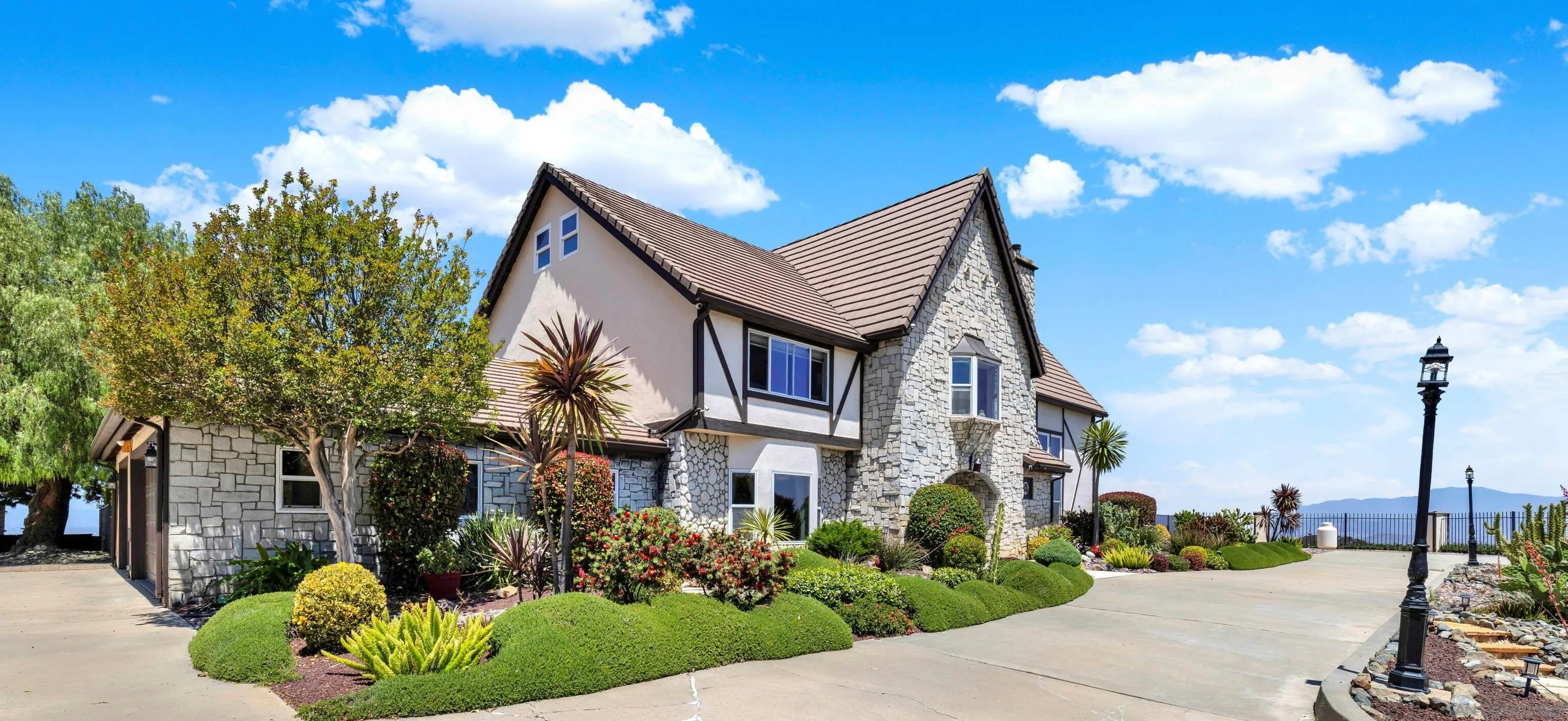 26780 Camino Seco