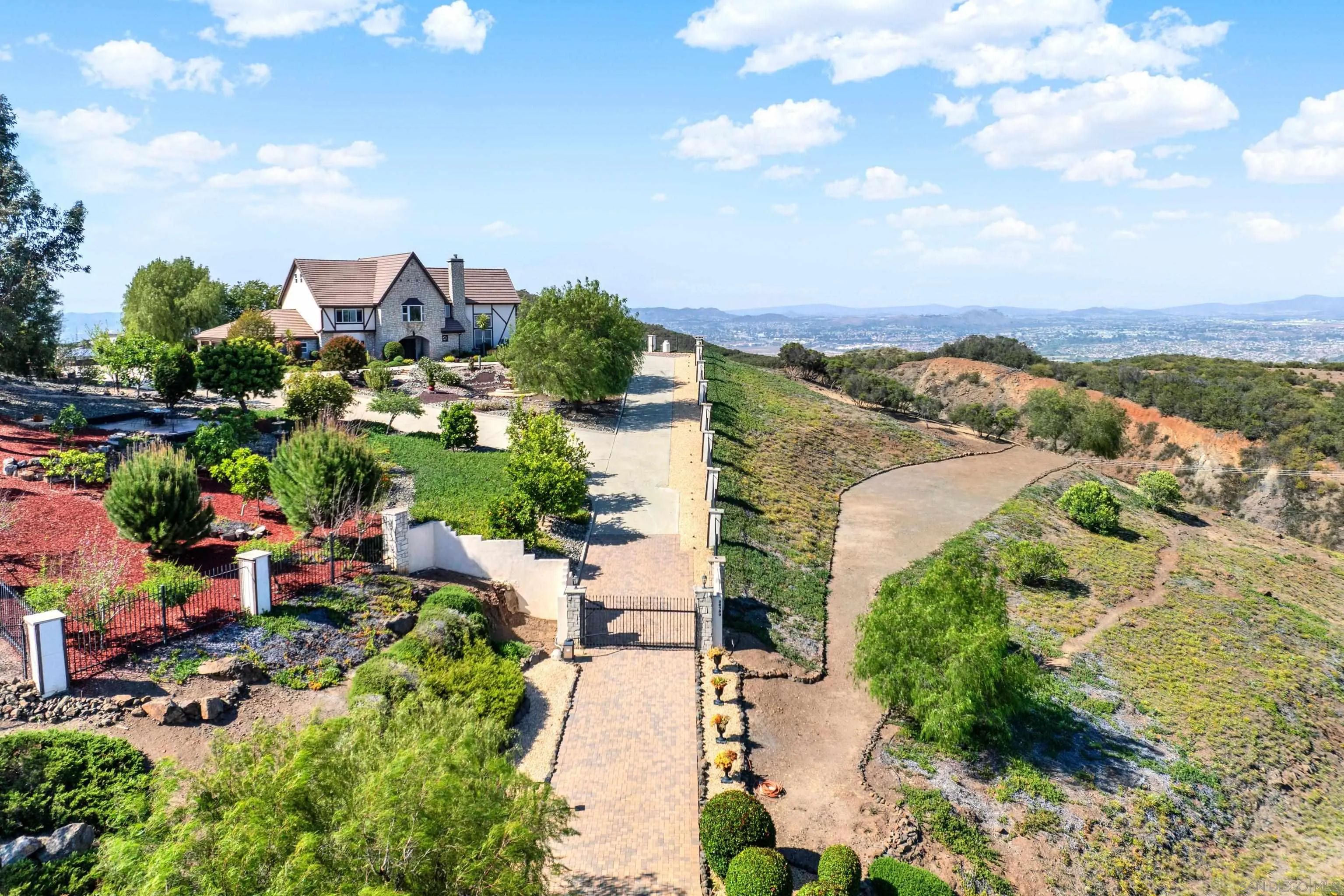 26780 Camino Seco