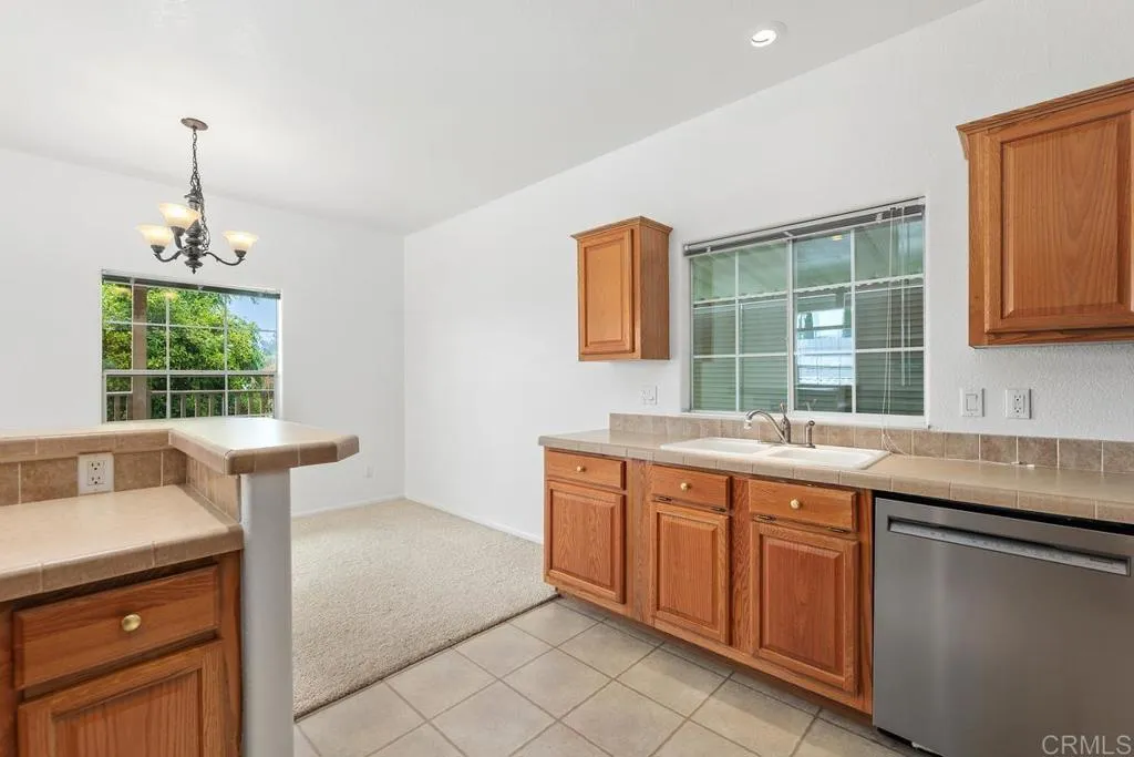 525 W El Norte Parkway Unit 70