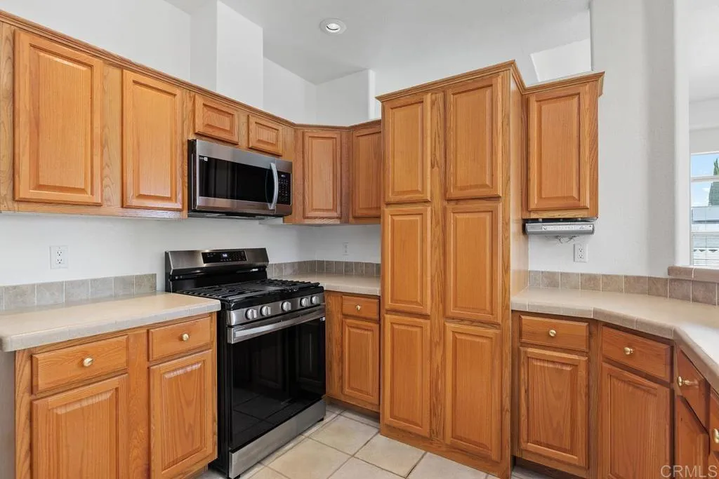 525 W El Norte Parkway Unit 70