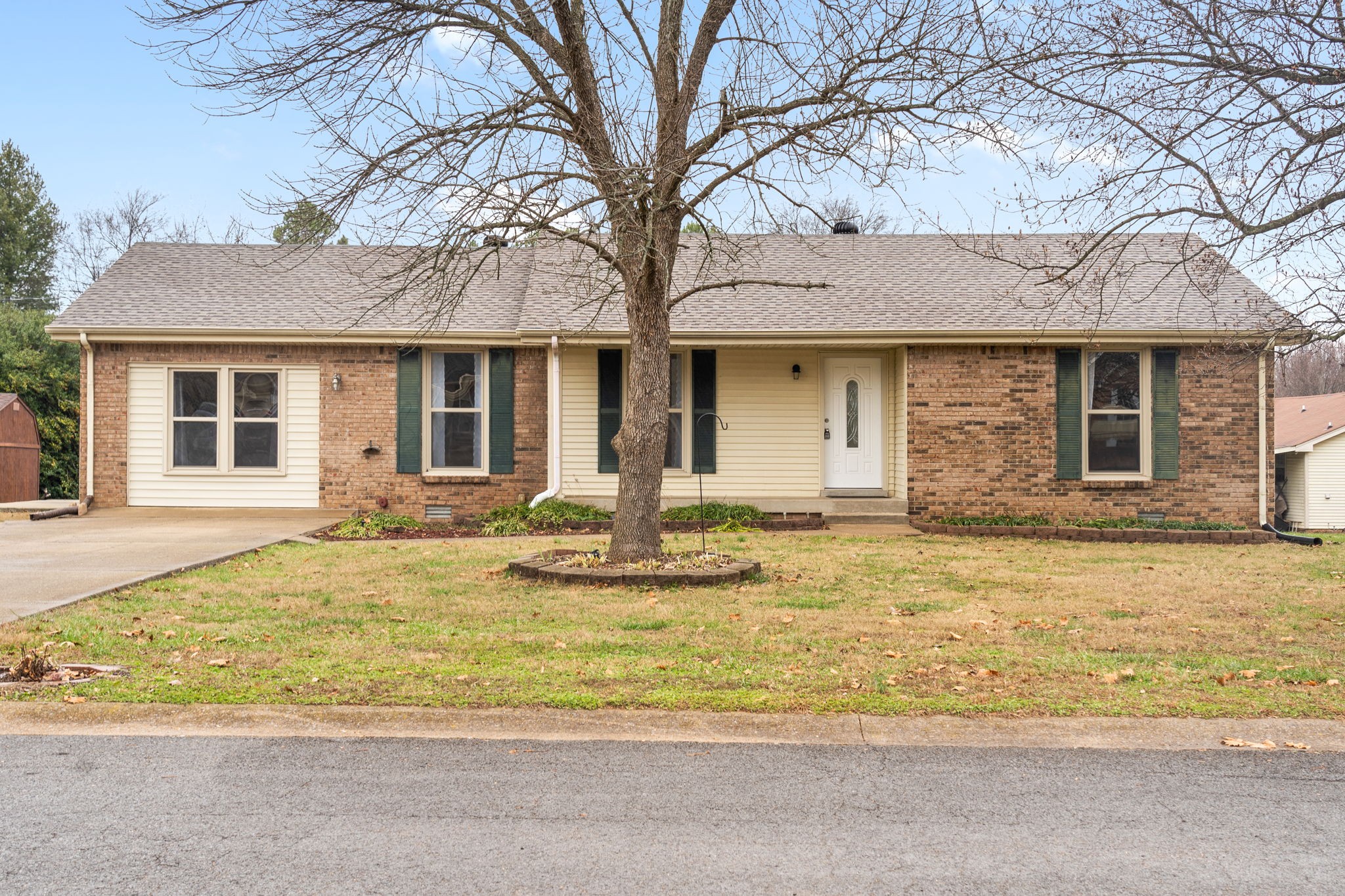 302 Hillman Dr
