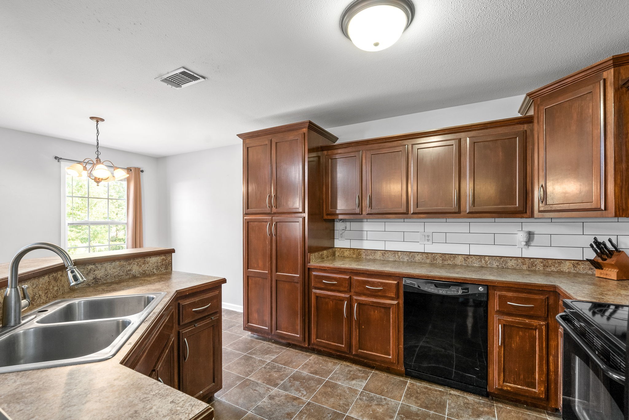 3745 N Jot Dr